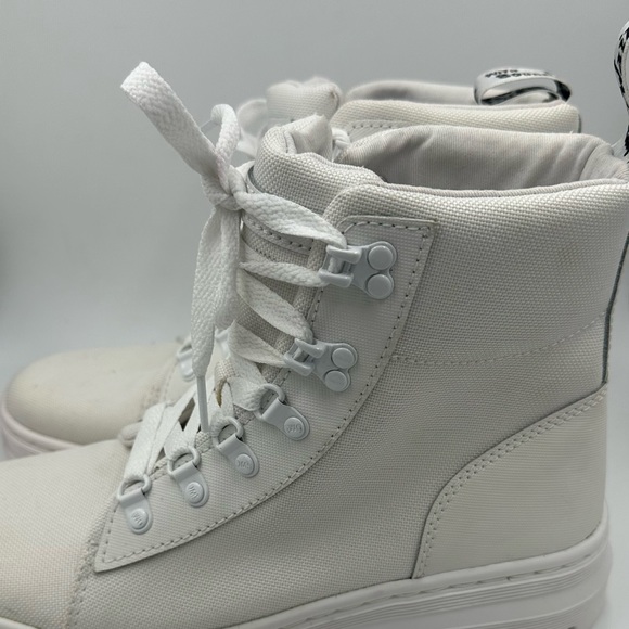 Dr Marten’s combs platform Combat white lace up boots size 9. - Picture 5 of 11